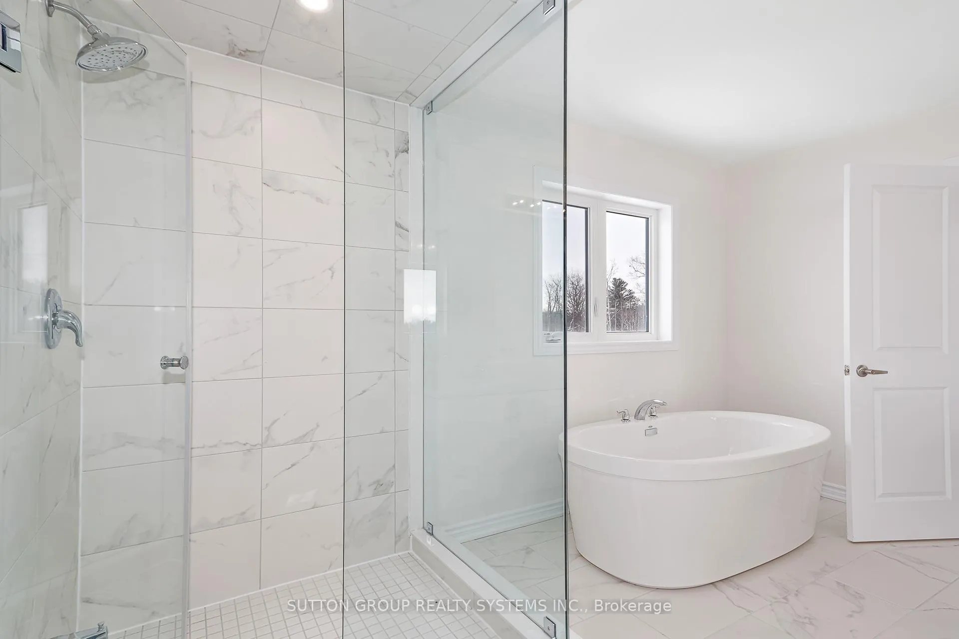 Photo 23 of 184 Roseanne Circle, Wasaga Beach — HOMEH