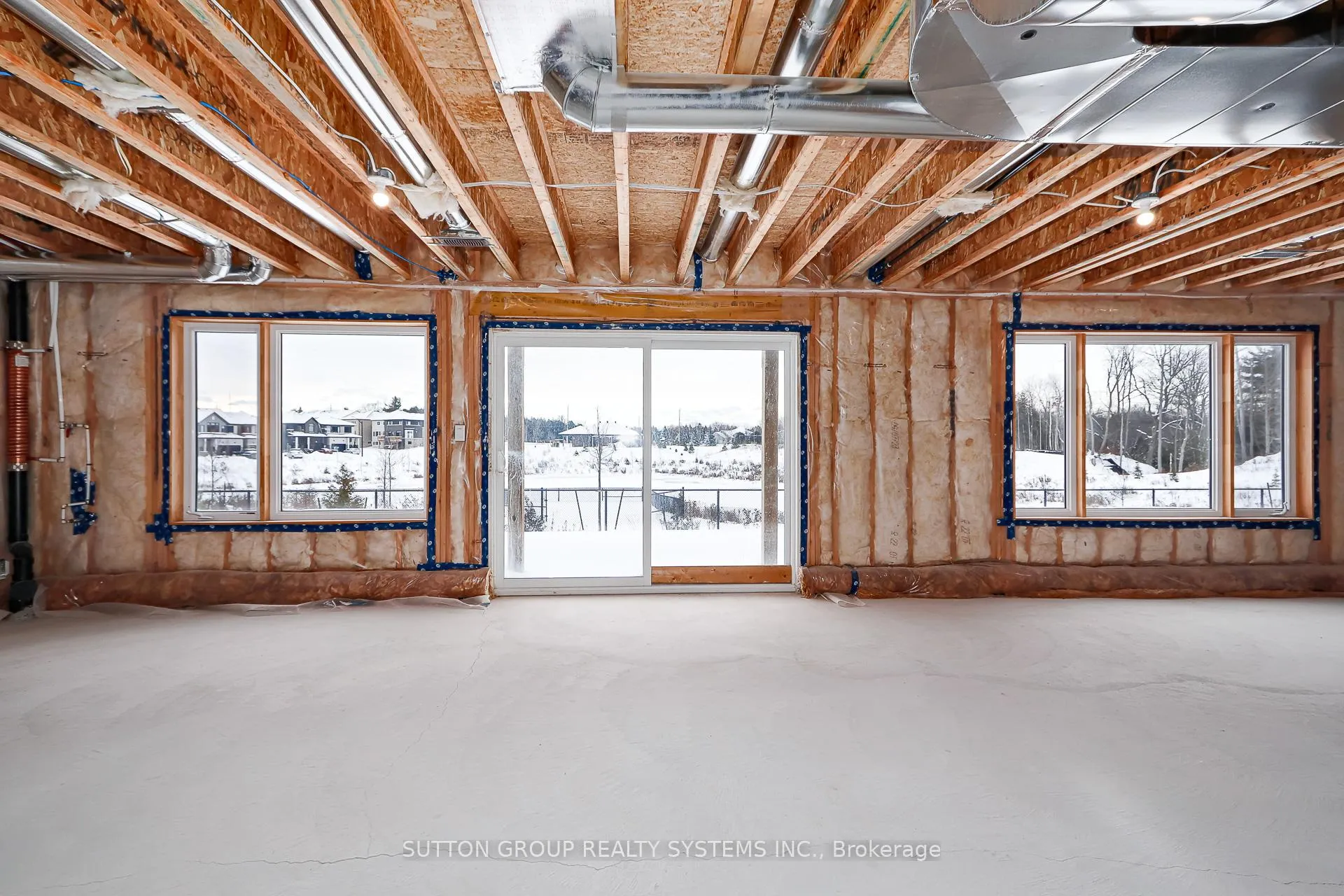 Photo 24 of 184 Roseanne Circle, Wasaga Beach — HOMEH