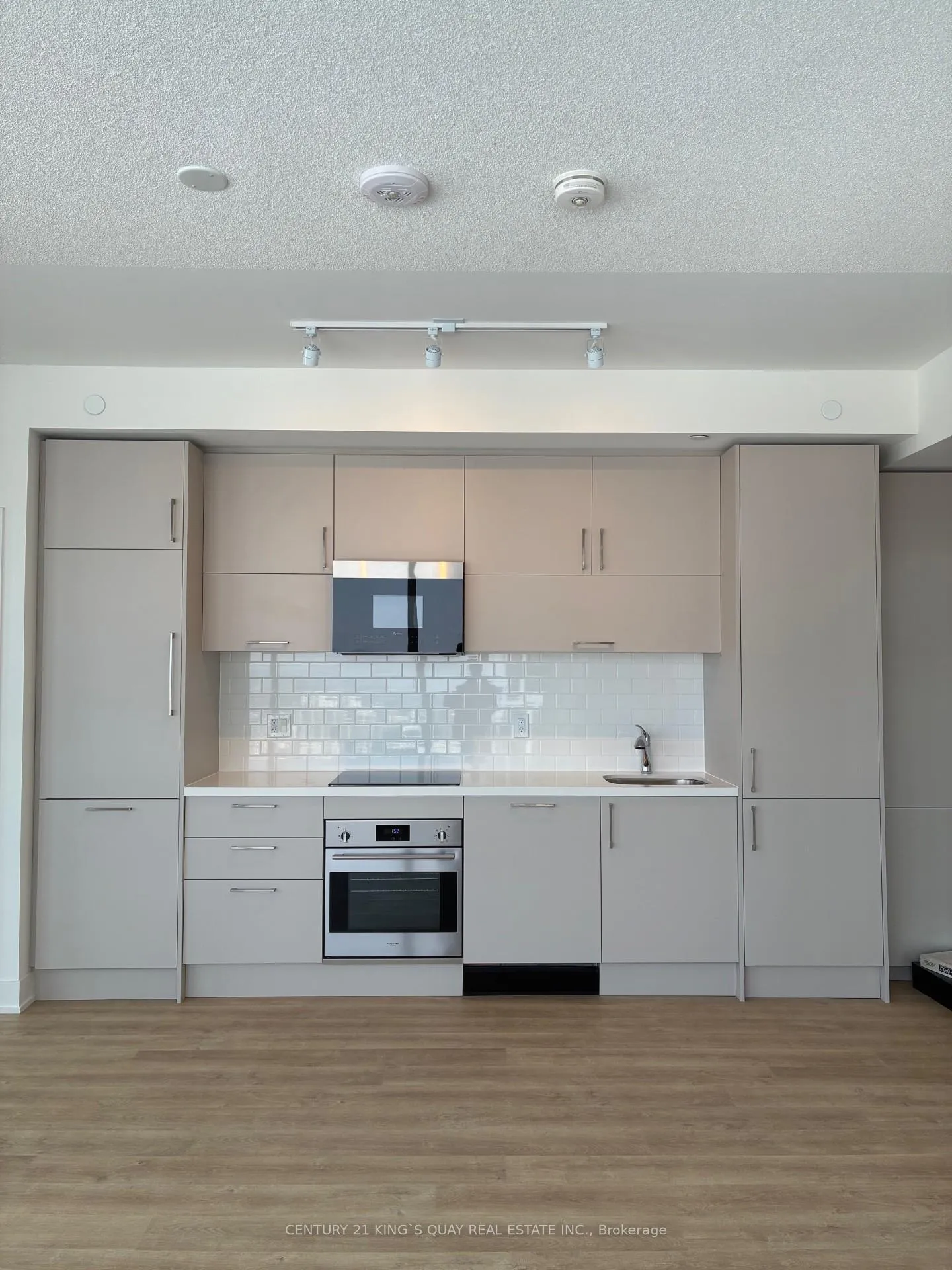 Photo 5 of Unit 2404, 38 Andre De Grasse Street, Markham, Unionville — HOMEH