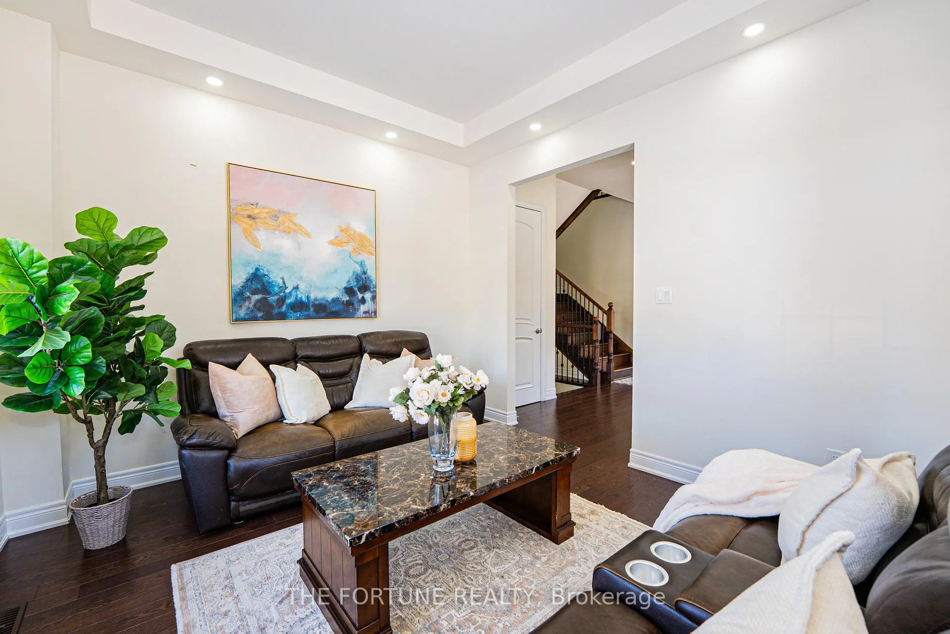 Photo 6 of 21 Lyle Way N, Brampton, Northwest Brampton — HOMEH