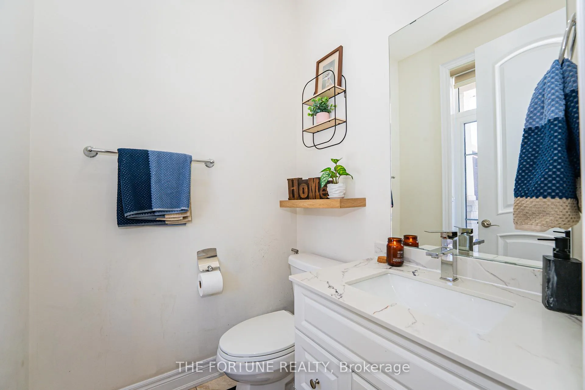 Photo 10 of 21 Lyle Way N, Brampton, Northwest Brampton — HOMEH