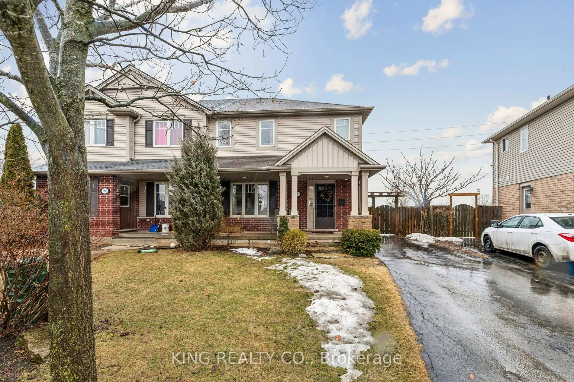 Photo 2 of 24 Coleman Court, St. Thomas — HOMEH