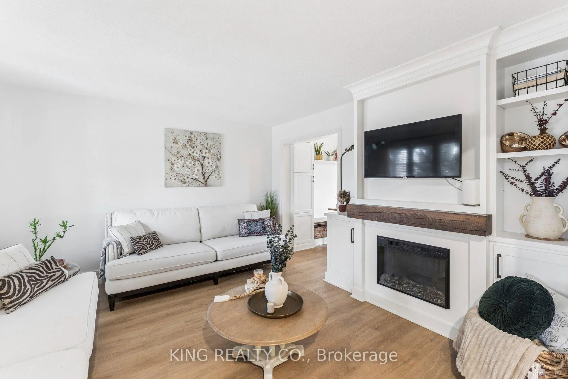 Photo 10 of 24 Coleman Court, St. Thomas — HOMEH