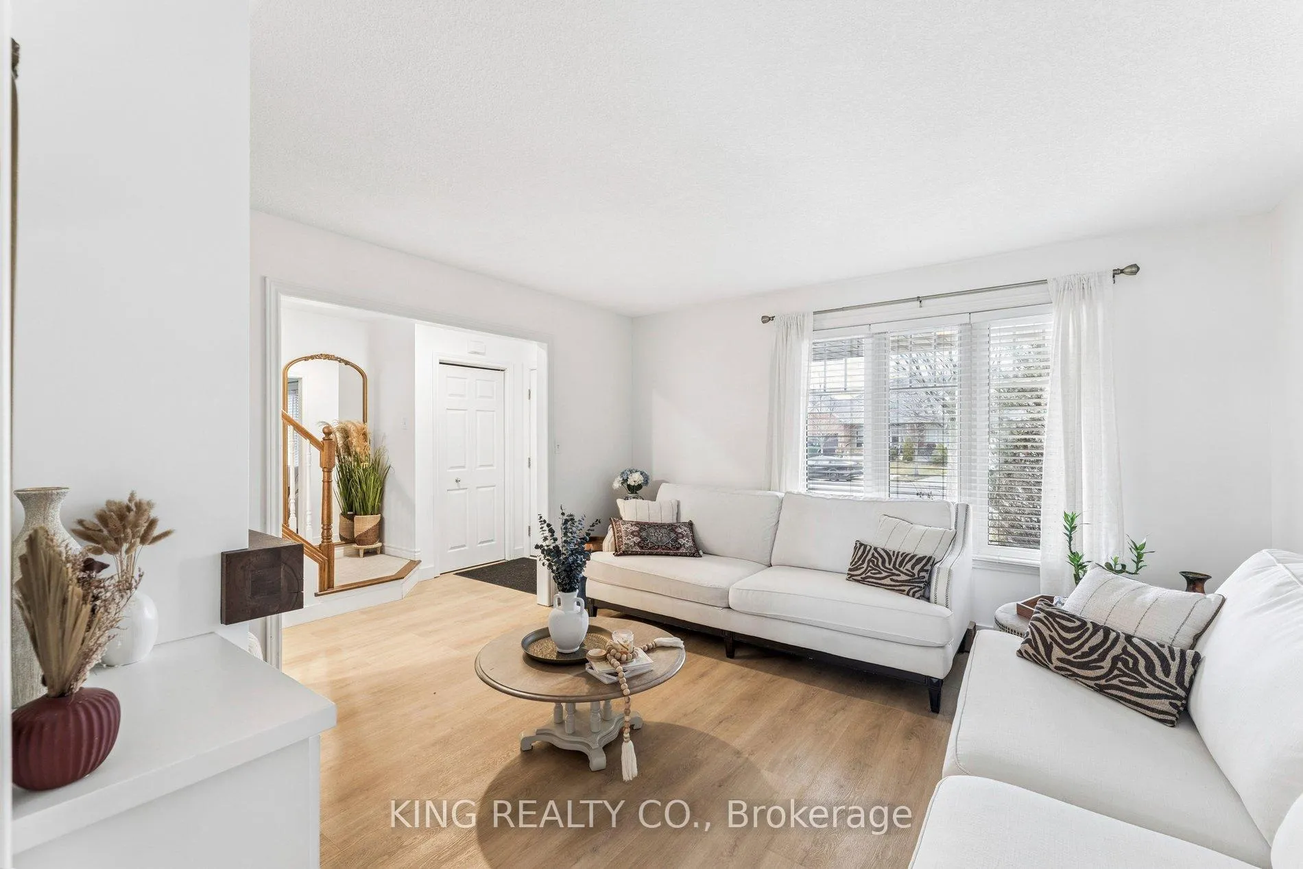 Photo 12 of 24 Coleman Court, St. Thomas — HOMEH