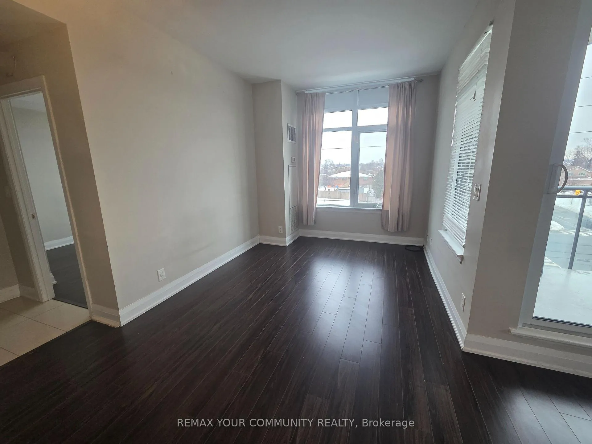 Photo 7 of Unit 318, 12 Woodstream Boulevard, Vaughan, Vaughan Grove — HOMEH