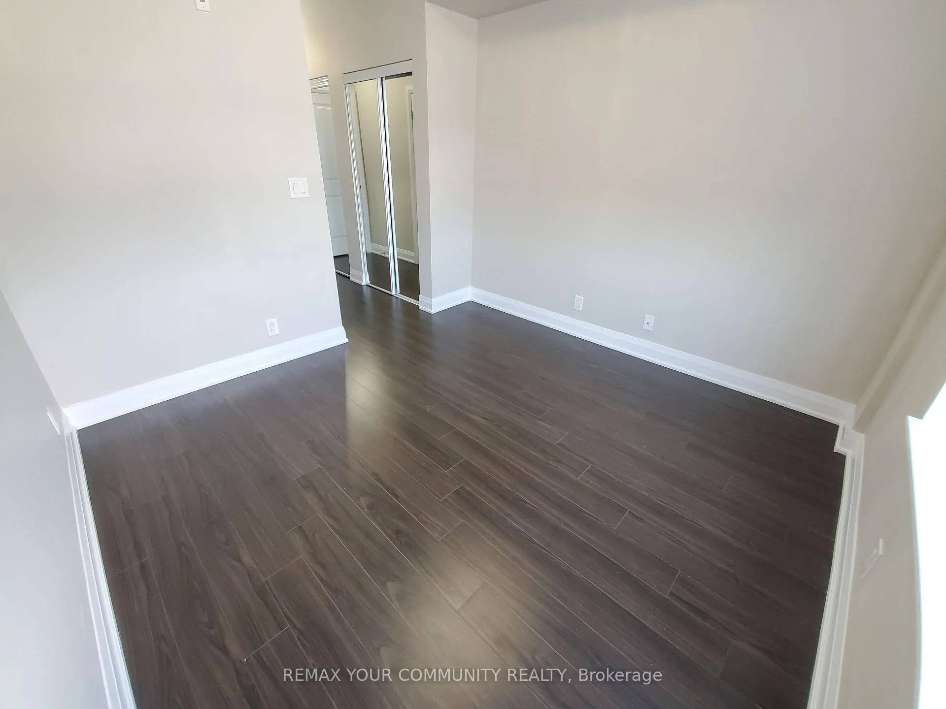 Photo 10 of Unit 318, 12 Woodstream Boulevard, Vaughan, Vaughan Grove — HOMEH