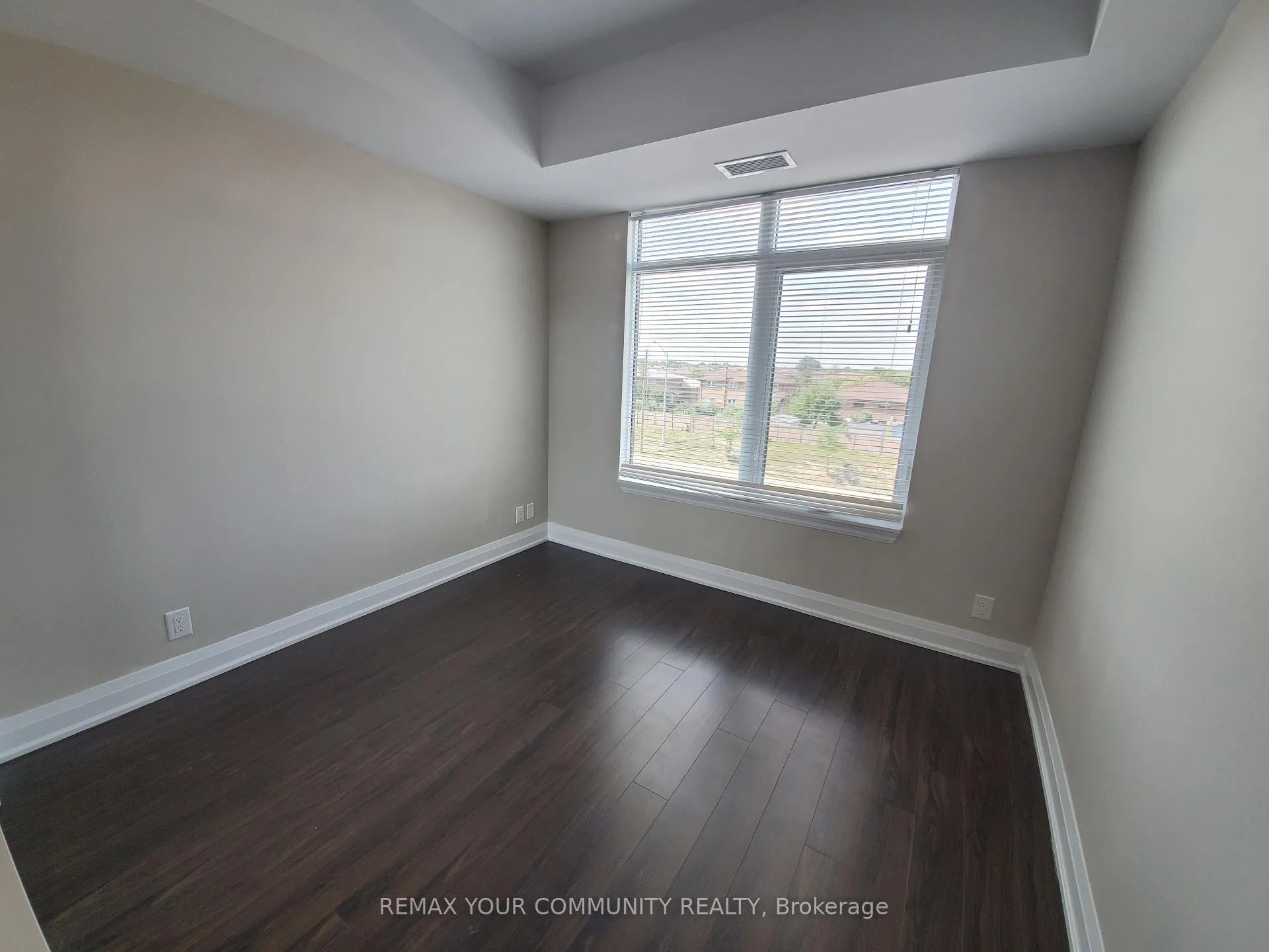Photo 15 of Unit 318, 12 Woodstream Boulevard, Vaughan, Vaughan Grove — HOMEH