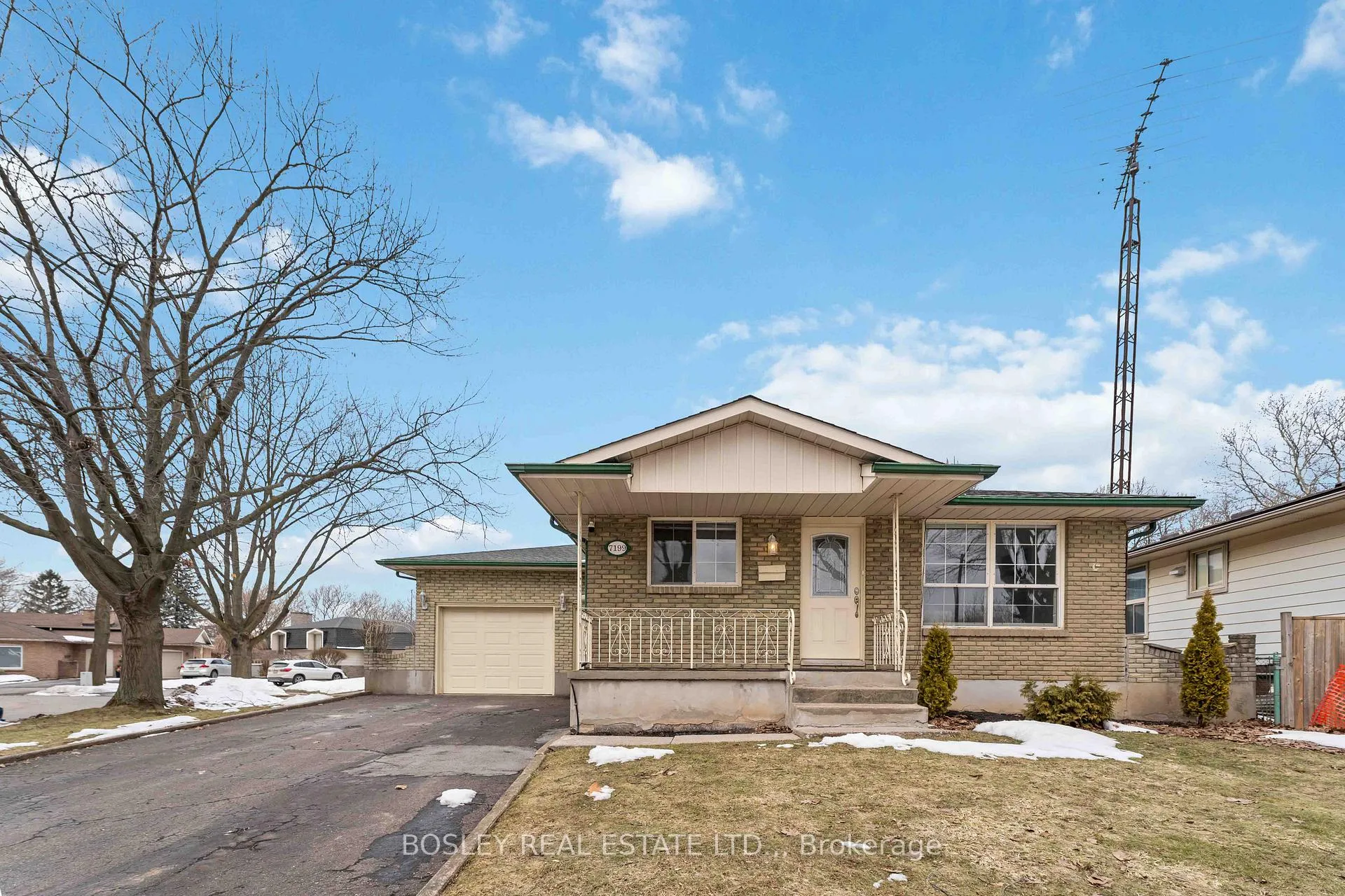 Photo 1 of 7199 Freeman Street, Niagara Falls, Morrison — HOMEH