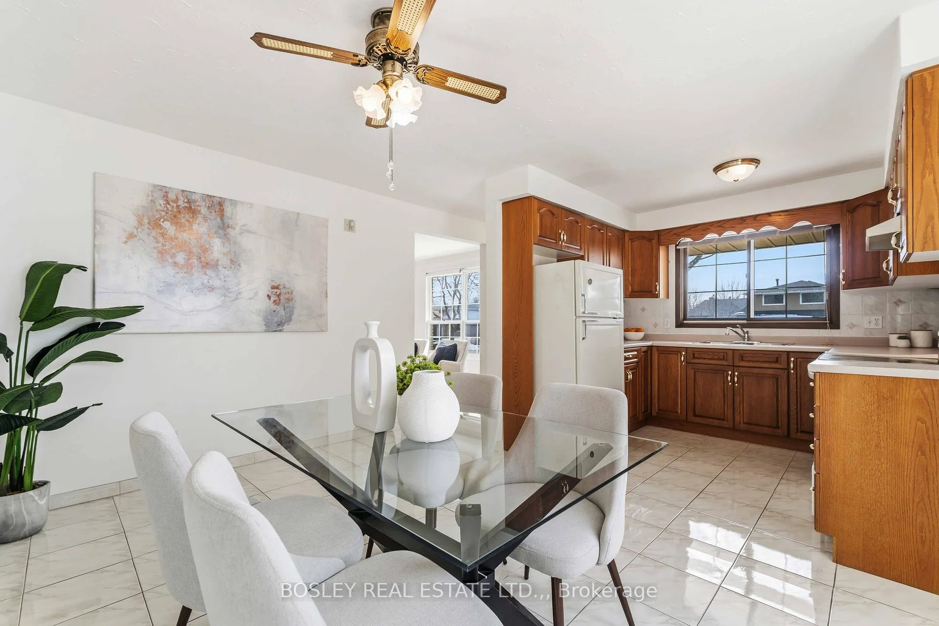 Photo 10 of 7199 Freeman Street, Niagara Falls, Morrison — HOMEH