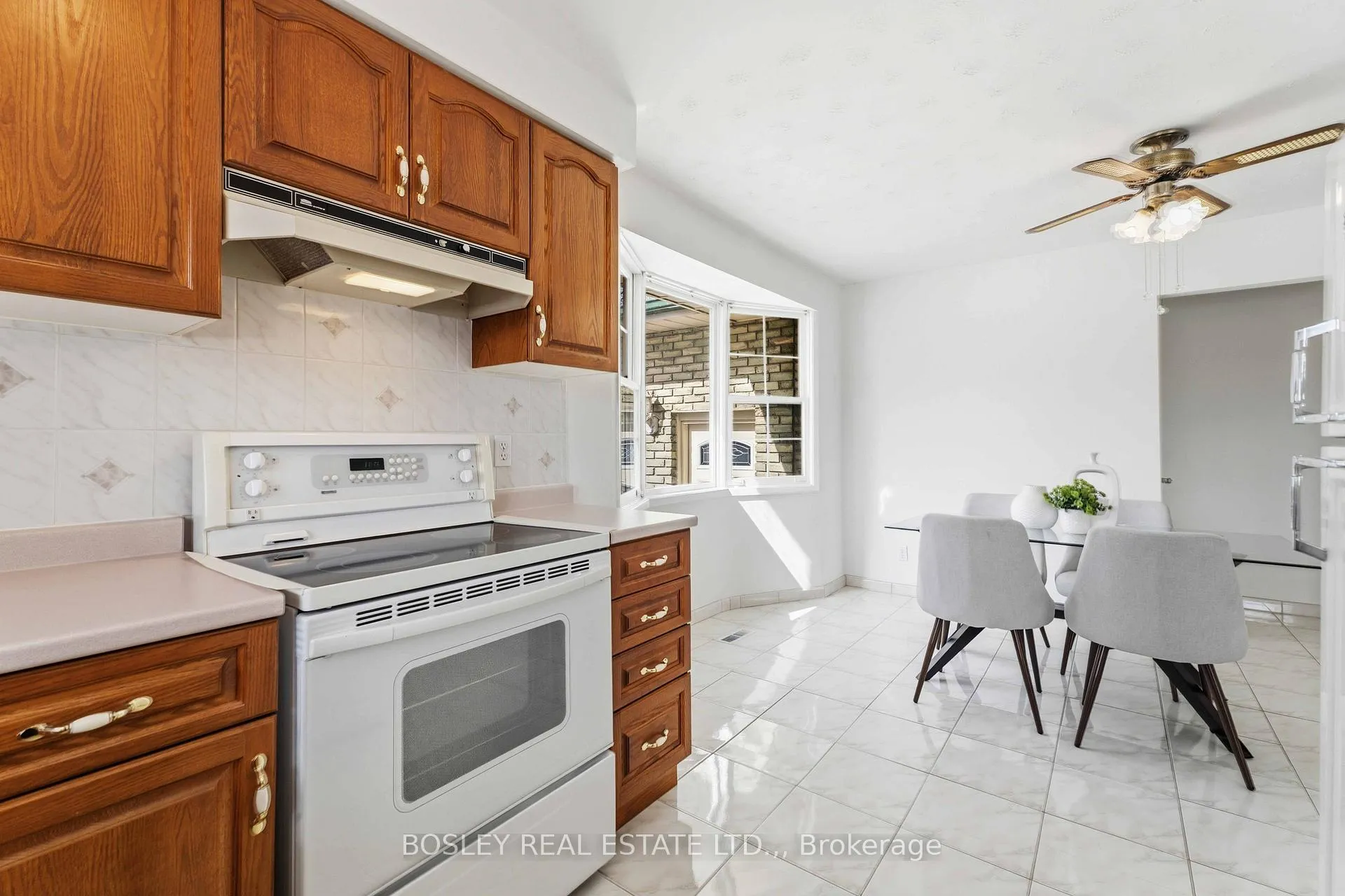 Photo 16 of 7199 Freeman Street, Niagara Falls, Morrison — HOMEH