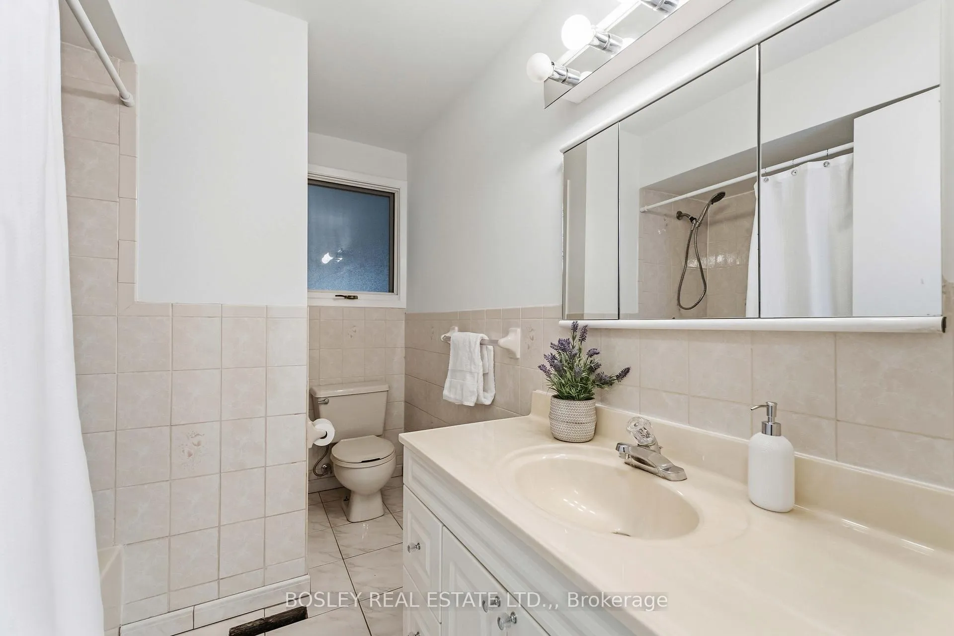 Photo 22 of 7199 Freeman Street, Niagara Falls, Morrison — HOMEH