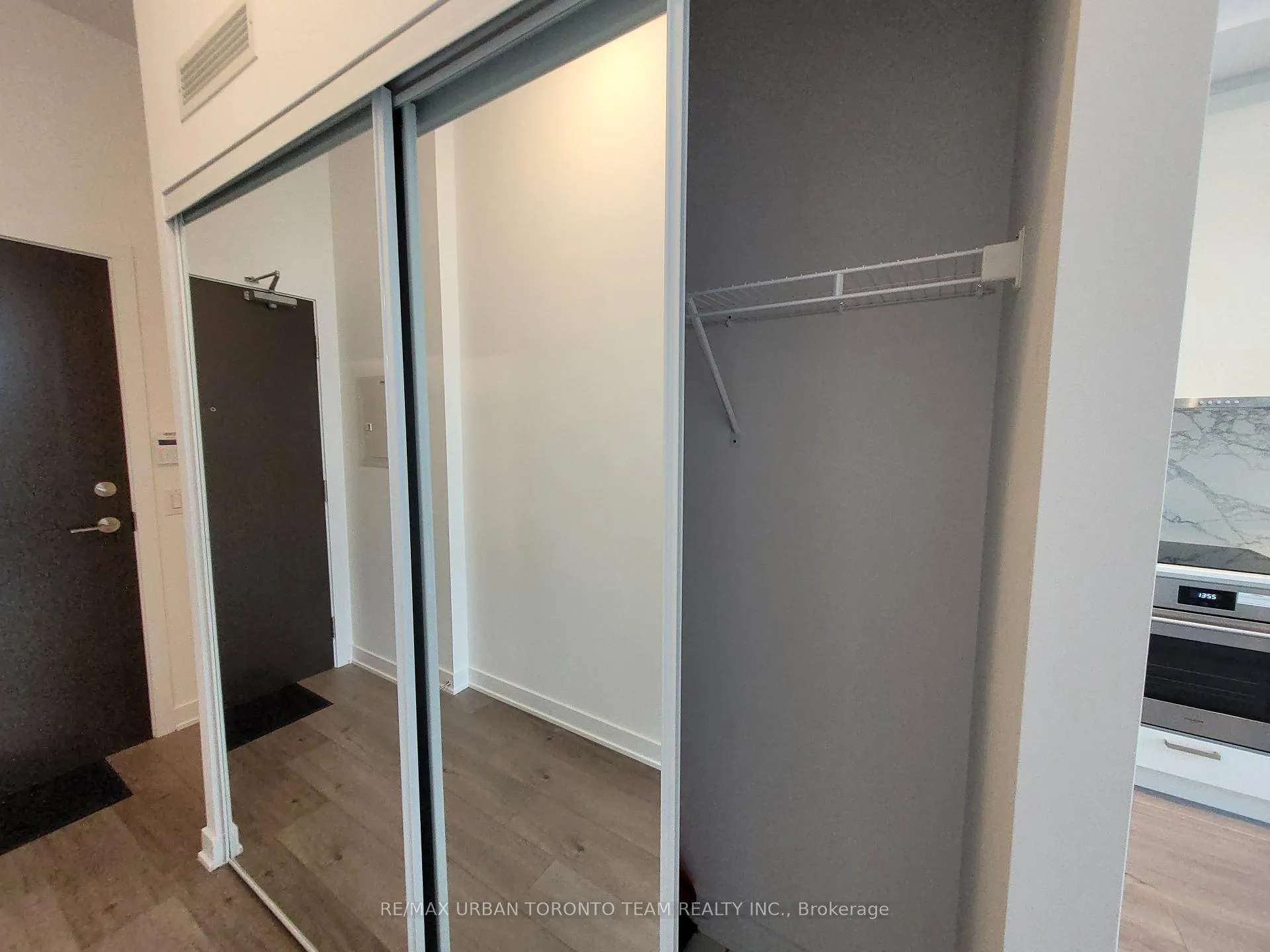 Photo 12 of Unit 106, 60 Honeycrisp Crescent, Vaughan, Vaughan Corporate Centre — HOMEH