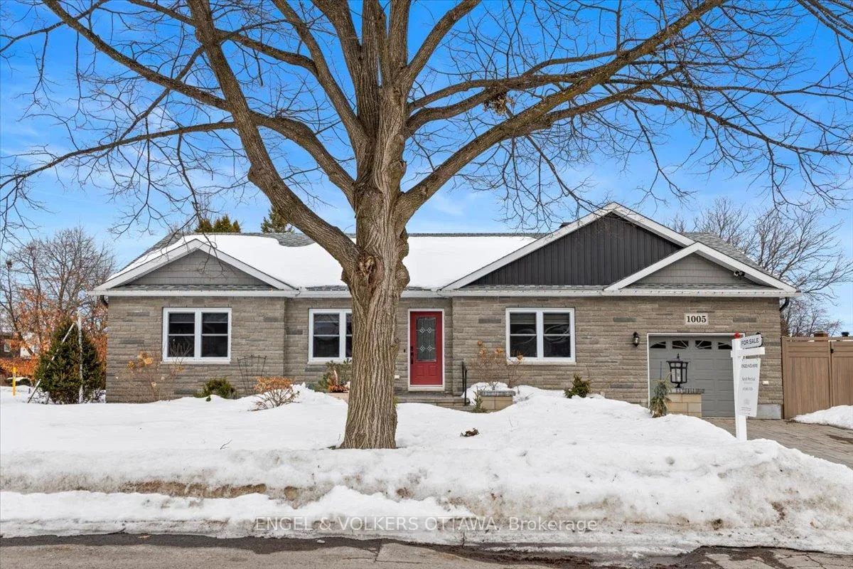 Front of 1005 Gold Crescent
