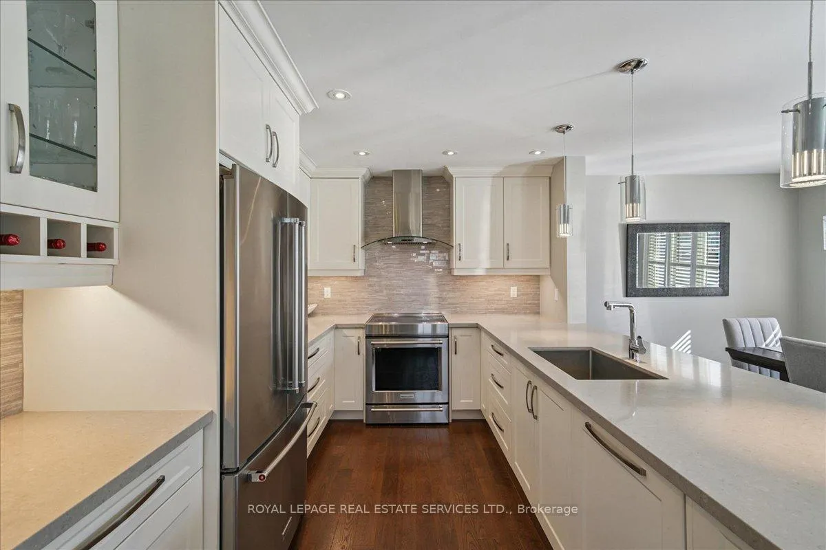 Photo 13 of 2157 Forest Gate Park, Oakville, West Oak Trails — HOMEH