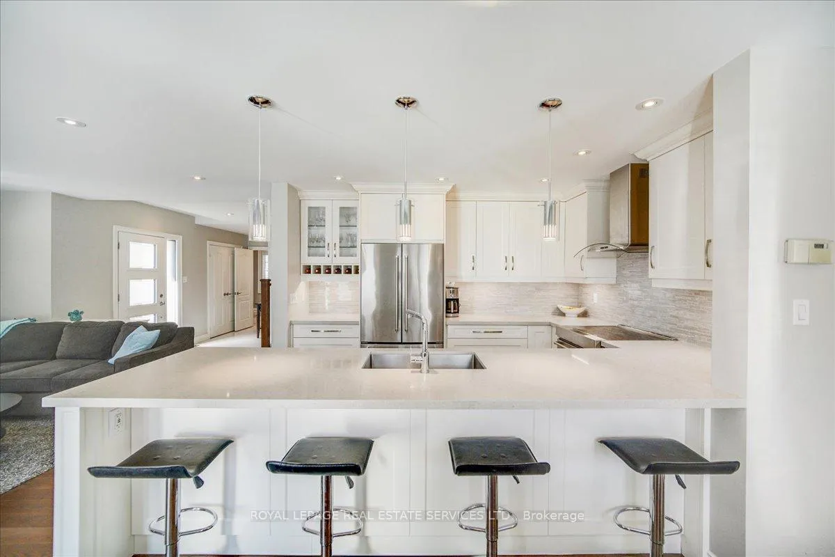 Photo 16 of 2157 Forest Gate Park, Oakville, West Oak Trails — HOMEH