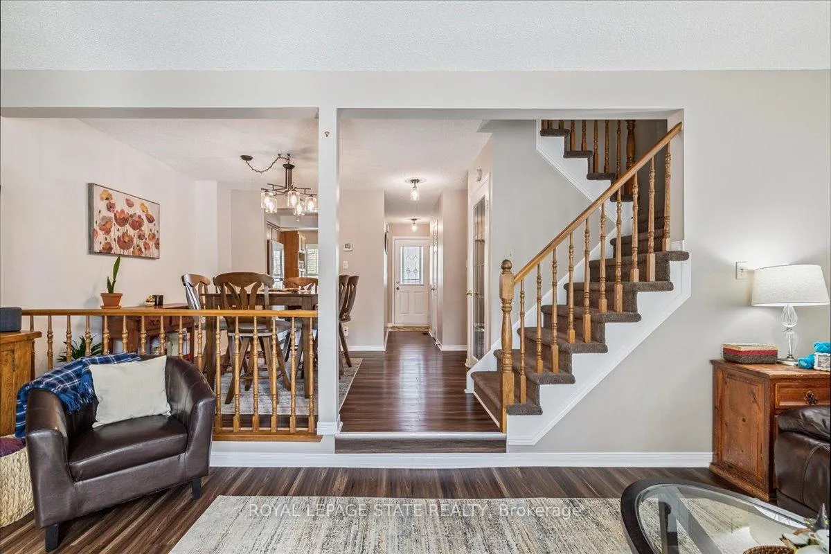 Photo 3 of Unit 5, 15 Ellington Avenue, Hamilton, Stoney Creek — HOMEH