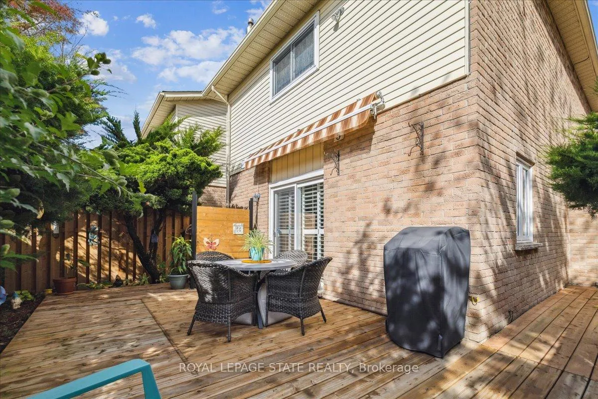 Photo 6 of Unit 5, 15 Ellington Avenue, Hamilton, Stoney Creek — HOMEH