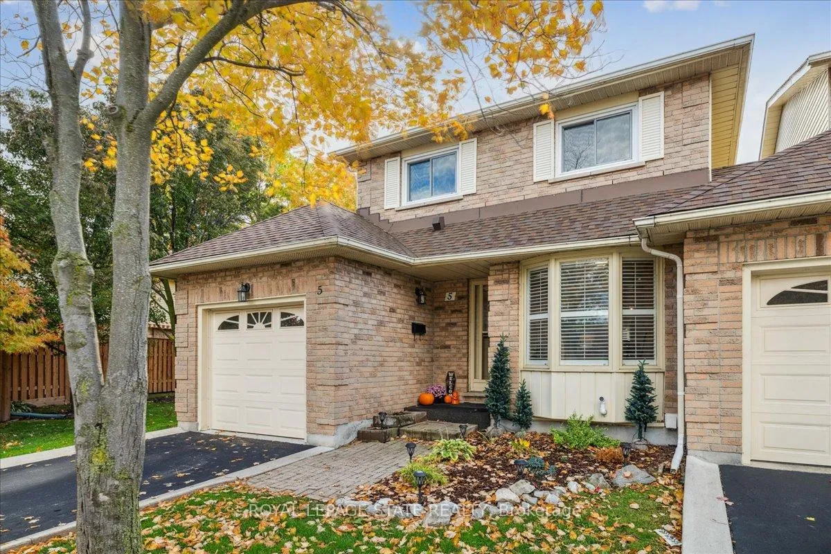 Photo 8 of Unit 5, 15 Ellington Avenue, Hamilton, Stoney Creek — HOMEH