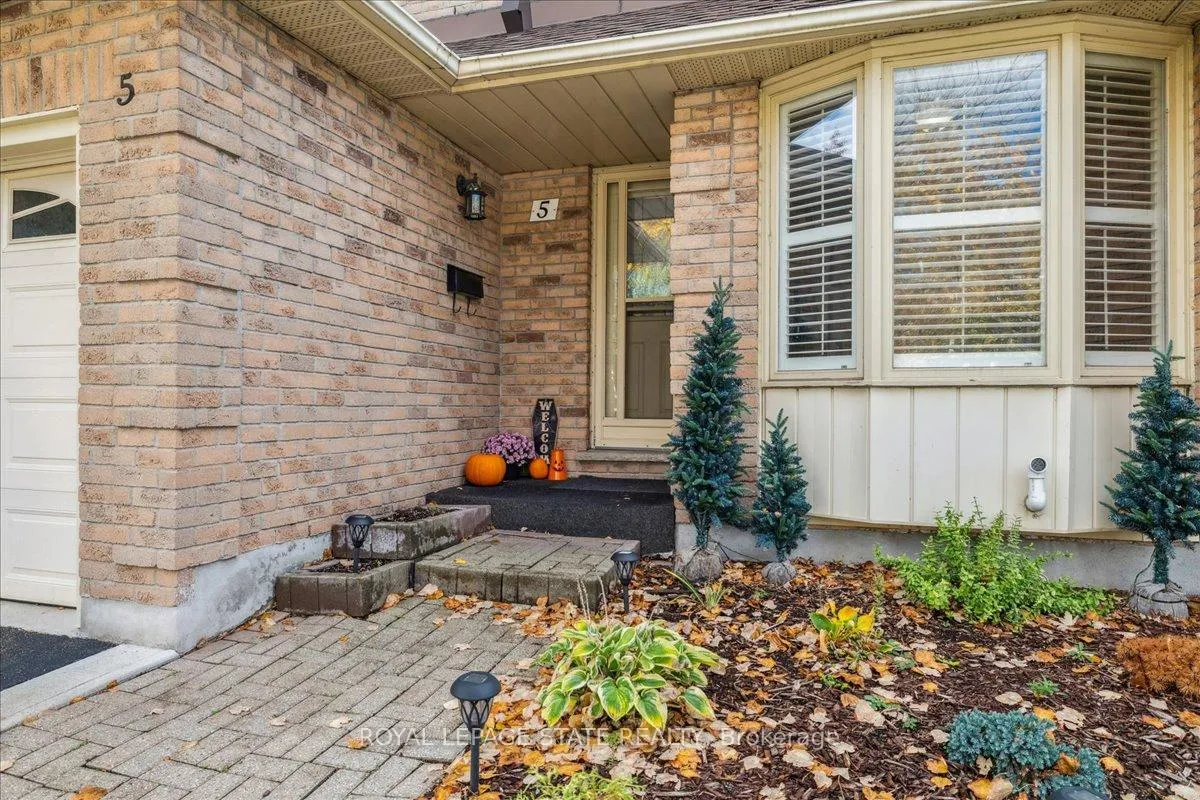 Photo 10 of Unit 5, 15 Ellington Avenue, Hamilton, Stoney Creek — HOMEH