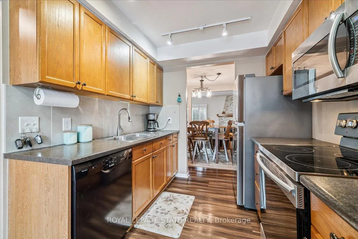 Photo 17 of Unit 5, 15 Ellington Avenue, Hamilton, Stoney Creek — HOMEH