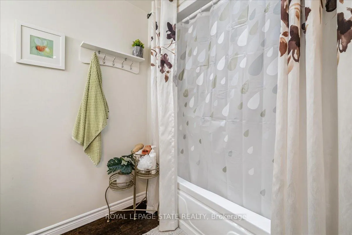 Photo 34 of Unit 5, 15 Ellington Avenue, Hamilton, Stoney Creek — HOMEH