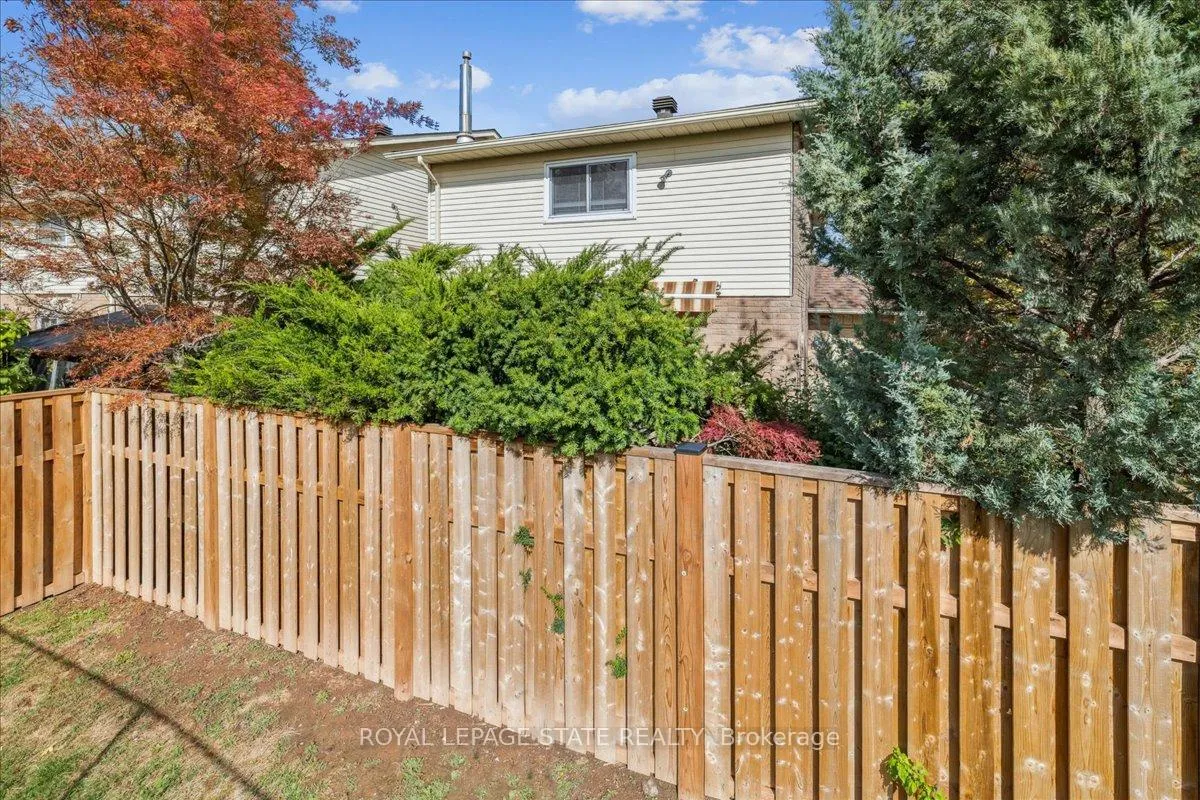 Photo 44 of Unit 5, 15 Ellington Avenue, Hamilton, Stoney Creek — HOMEH