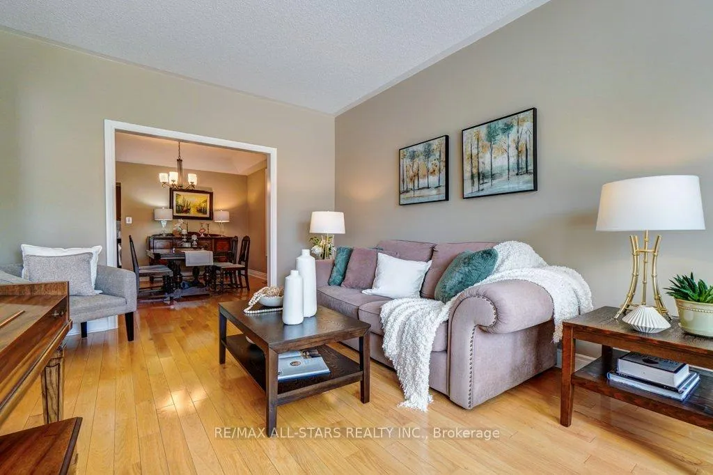 Photo 5 of 67 Rosena Lane, Uxbridge — HOMEH