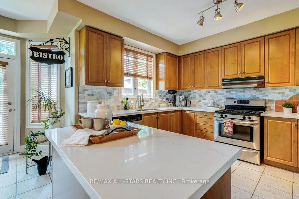 Photo 11 of 67 Rosena Lane, Uxbridge — HOMEH