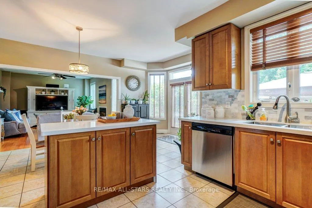 Photo 12 of 67 Rosena Lane, Uxbridge — HOMEH