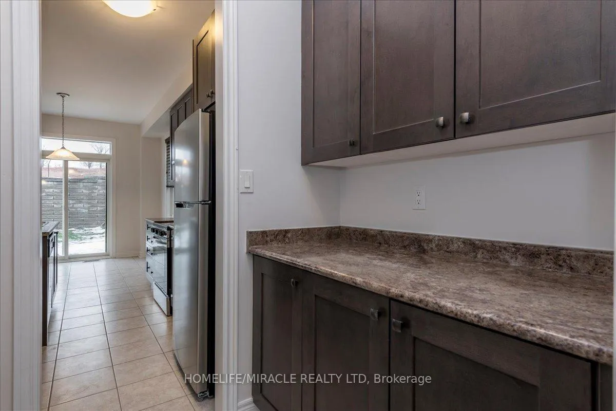 Photo 3 of 73 Sutcliffe Way, New Tecumseth, Alliston — HOMEH