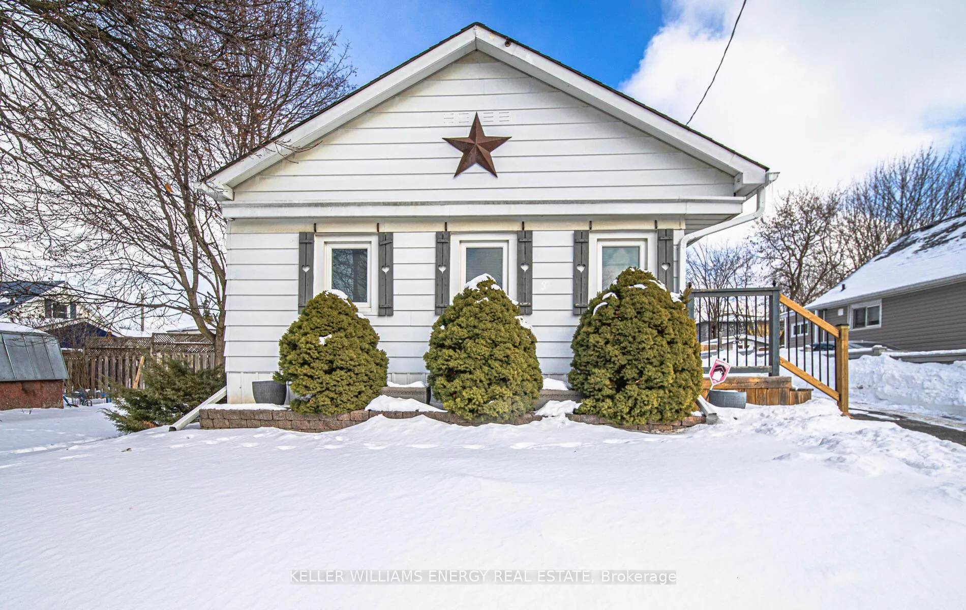 Photo 2 of 449 Cromwell Avenue, Oshawa, Vanier — HOMEH