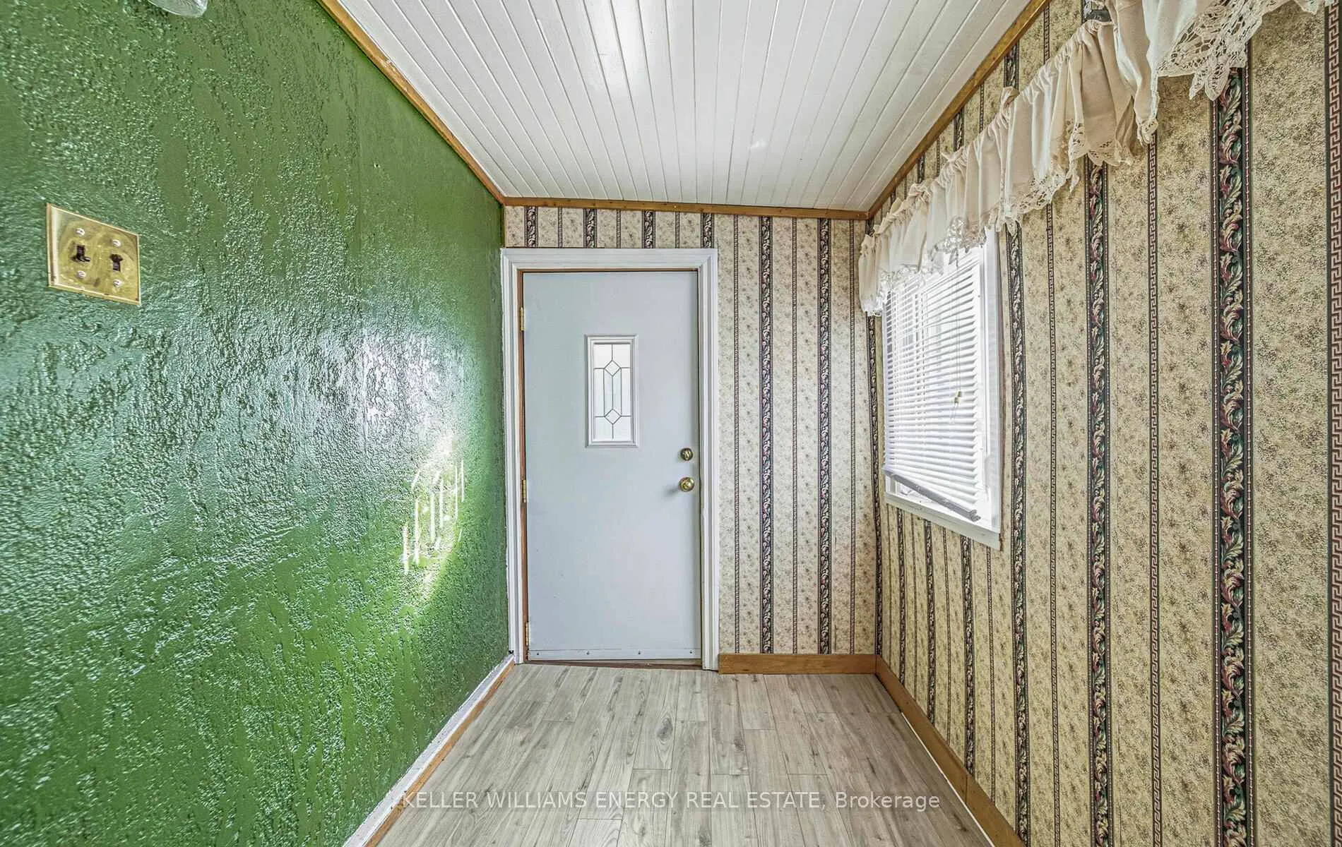 Photo 10 of 449 Cromwell Avenue, Oshawa, Vanier — HOMEH