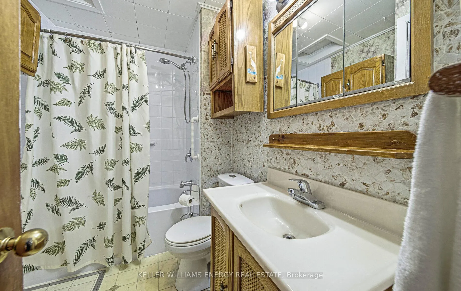 Photo 20 of 449 Cromwell Avenue, Oshawa, Vanier — HOMEH
