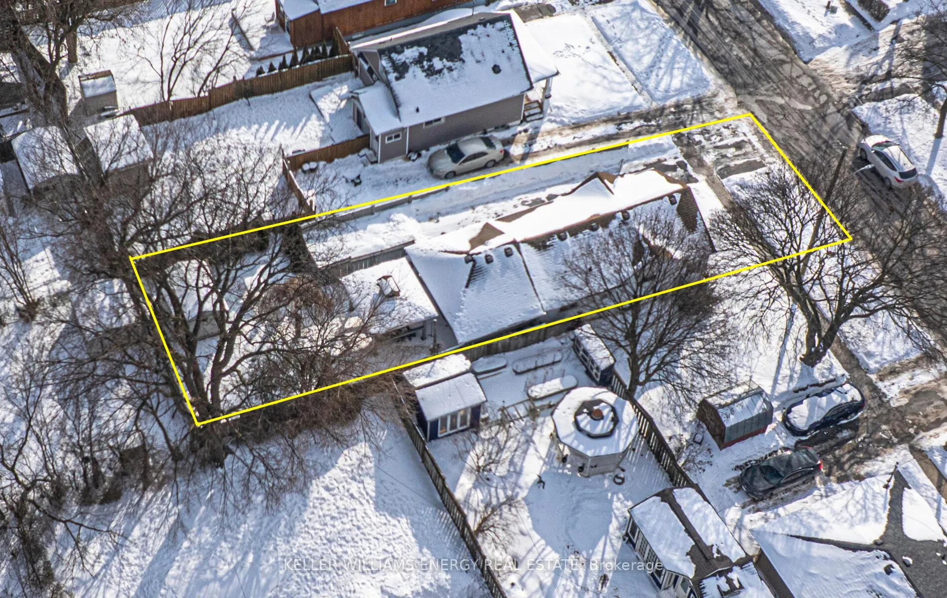 Photo 35 of 449 Cromwell Avenue, Oshawa, Vanier — HOMEH