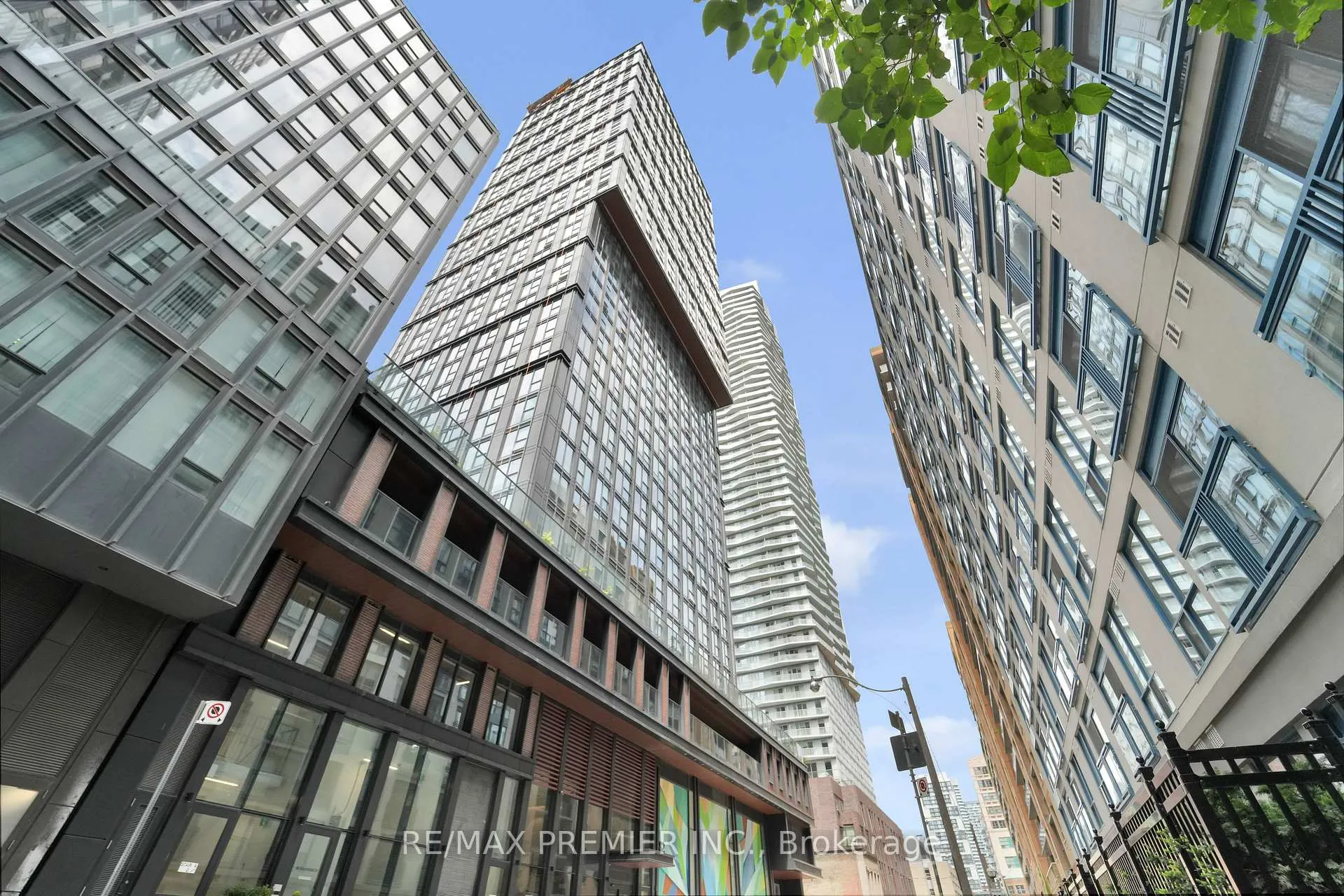 Photo 2 of Unit LPH08, 82 Dalhousie Street, Toronto, Church-Yonge Corridor — HOMEH