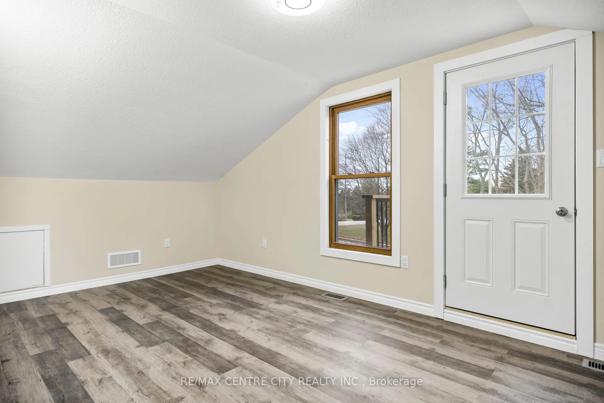 Photo 29 of 42400 John Wise Line, Central Elgin, Rural Central Elgin — HOMEH