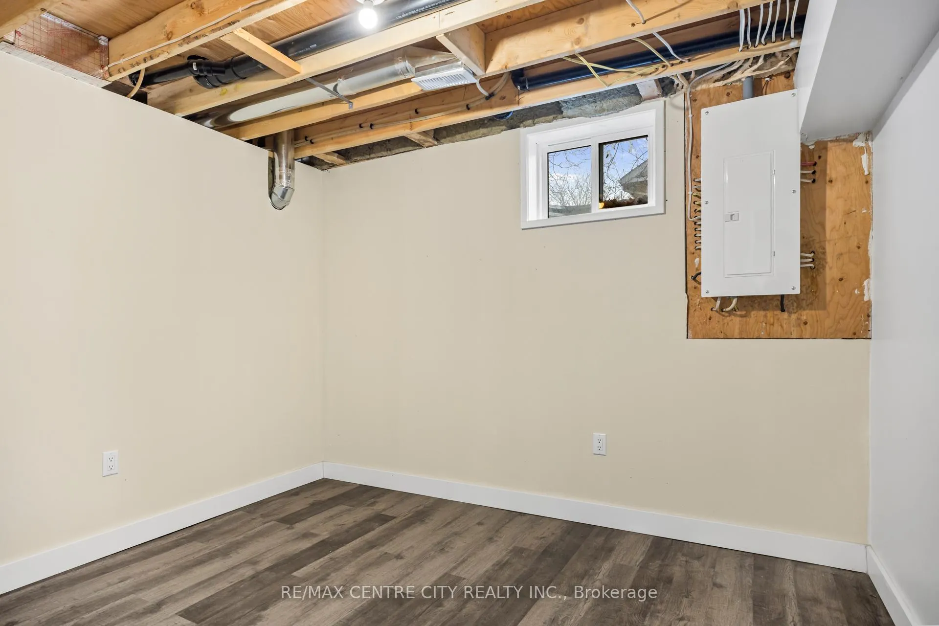 Photo 36 of 42400 John Wise Line, Central Elgin, Rural Central Elgin — HOMEH