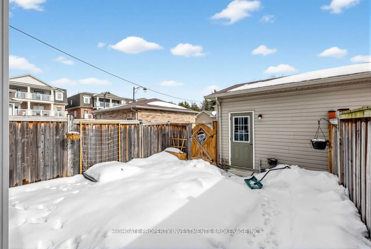 Photo 4 of 2571 Canadian Street, Pickering, Duffin Heights — HOMEH