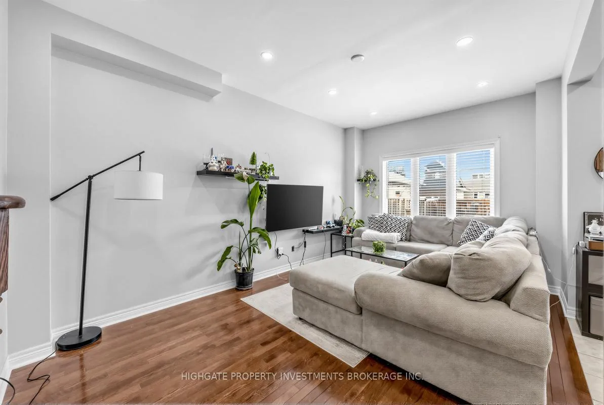 Photo 11 of 2571 Canadian Street, Pickering, Duffin Heights — HOMEH