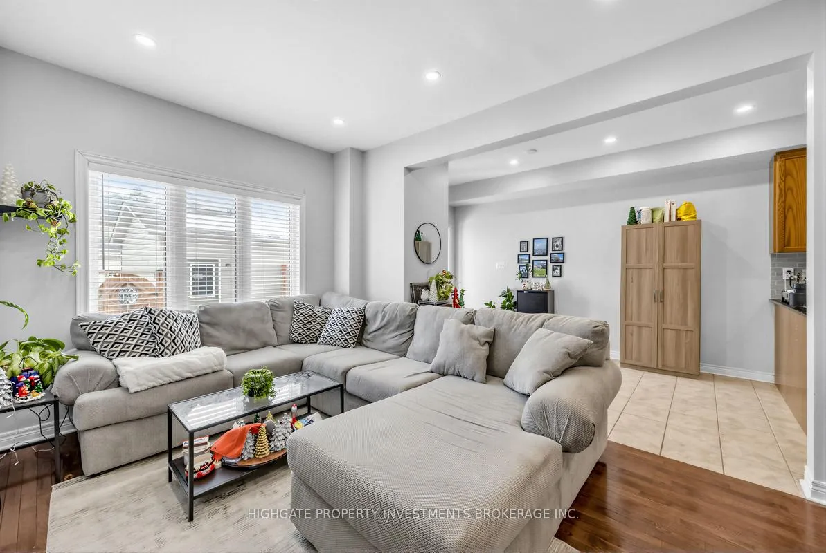 Photo 12 of 2571 Canadian Street, Pickering, Duffin Heights — HOMEH