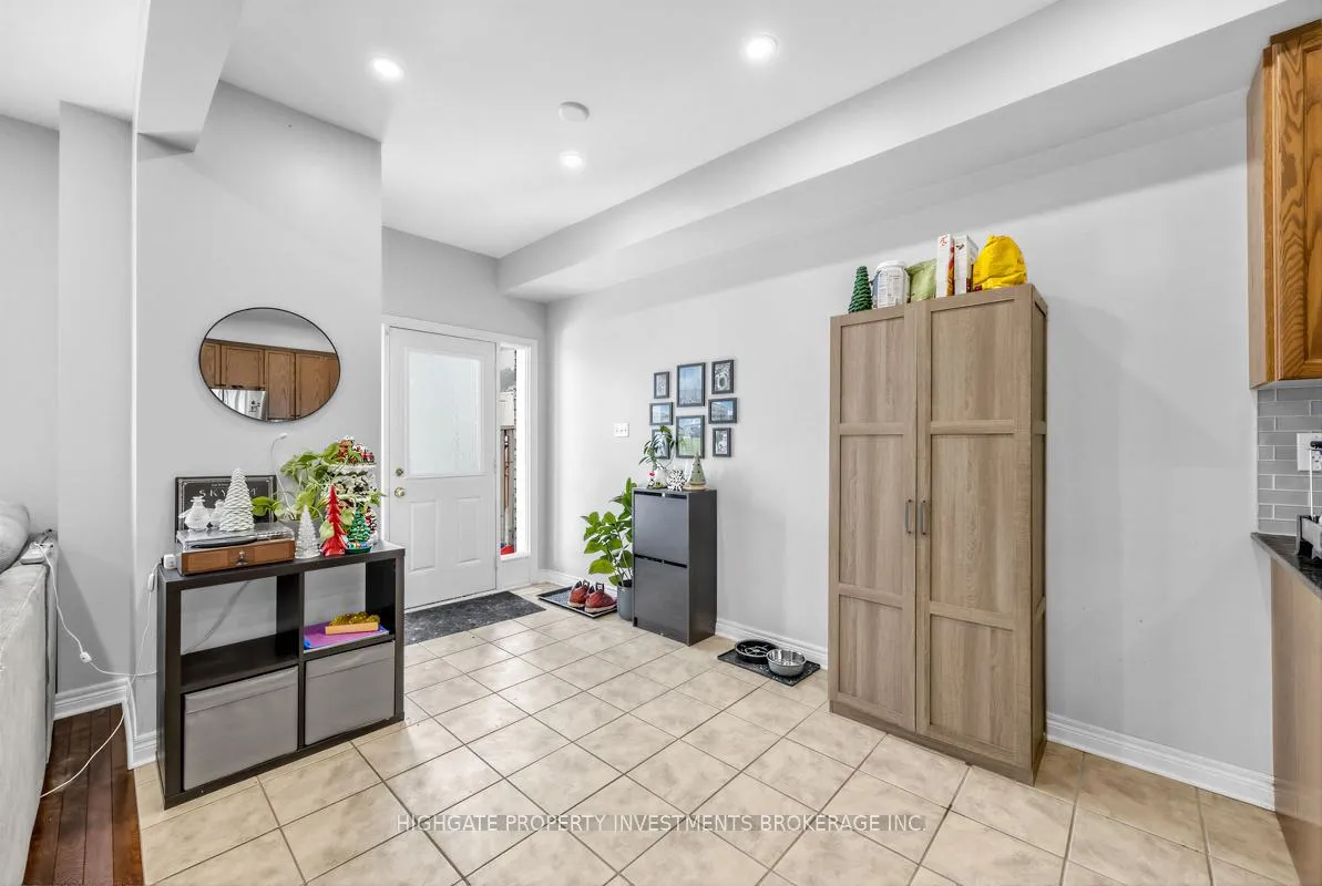 Photo 14 of 2571 Canadian Street, Pickering, Duffin Heights — HOMEH