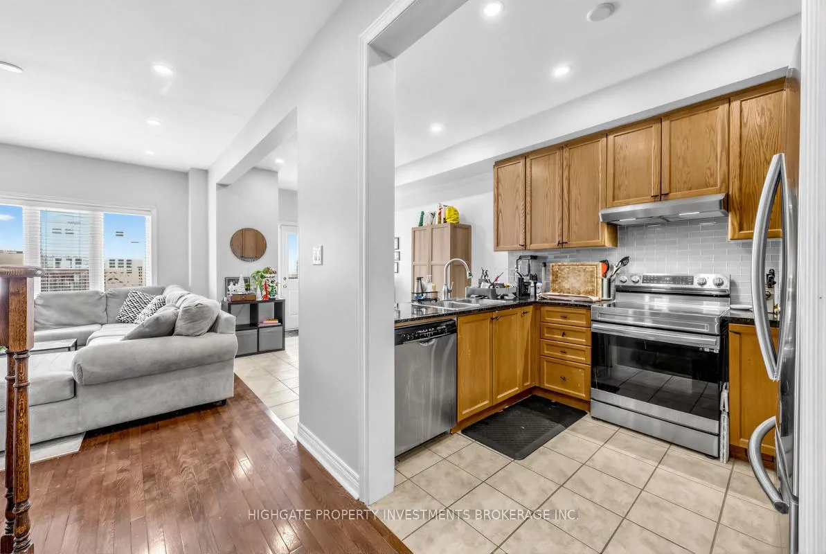 Photo 16 of 2571 Canadian Street, Pickering, Duffin Heights — HOMEH