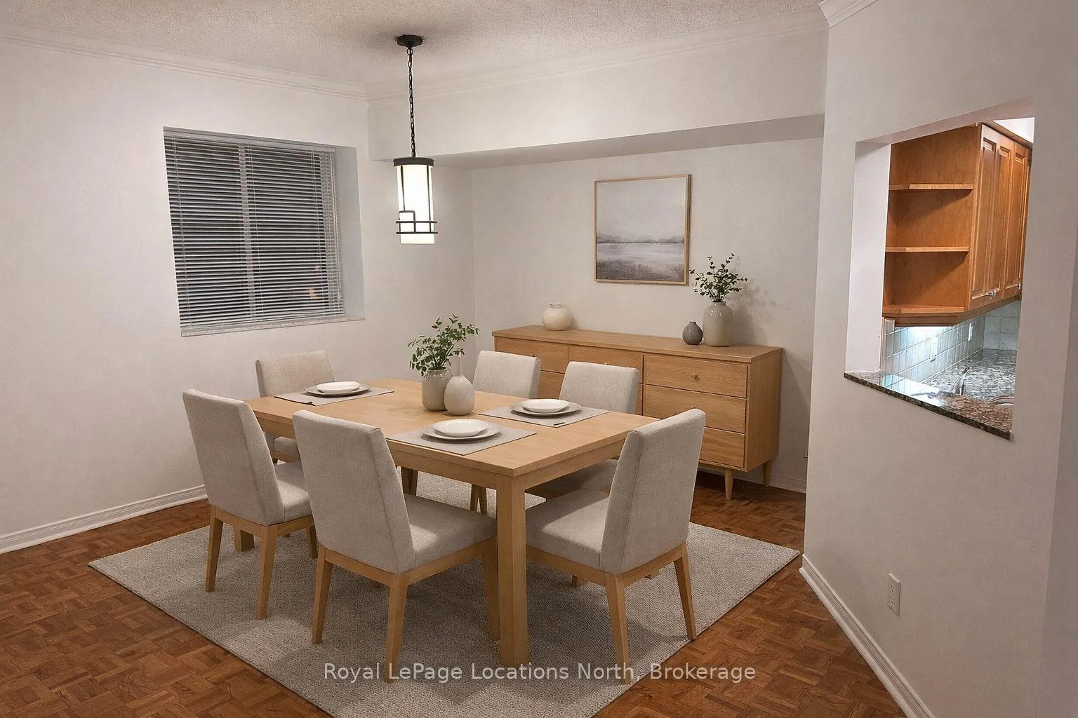 Photo 4 of Unit 702, 1818 Bayview Avenue, Toronto, Mount Pleasant East — HOMEH
