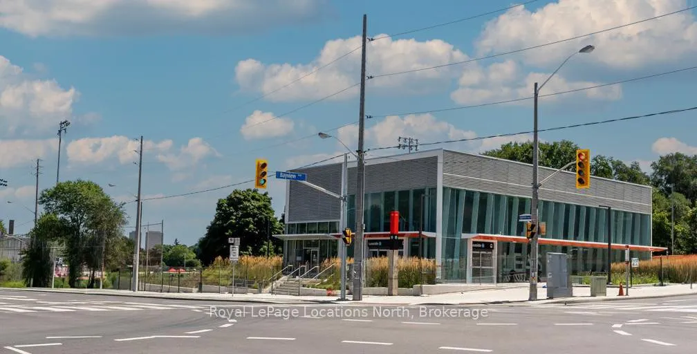Photo 15 of Unit 702, 1818 Bayview Avenue, Toronto, Mount Pleasant East — HOMEH