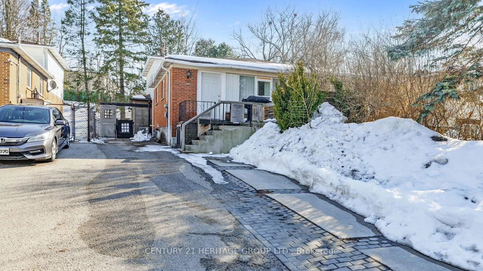 Front of 795 Greenfield Crescent