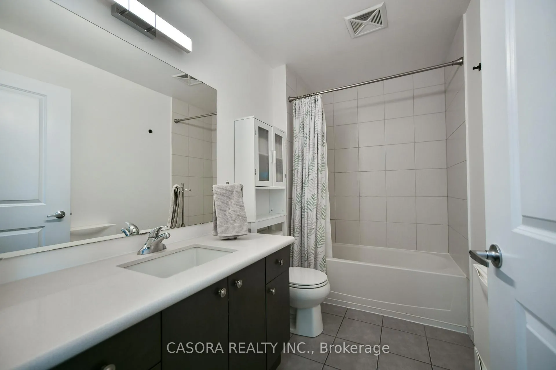 Photo 26 of Unit 317, 5317 Upper Middle Road, Burlington, Orchard — HOMEH