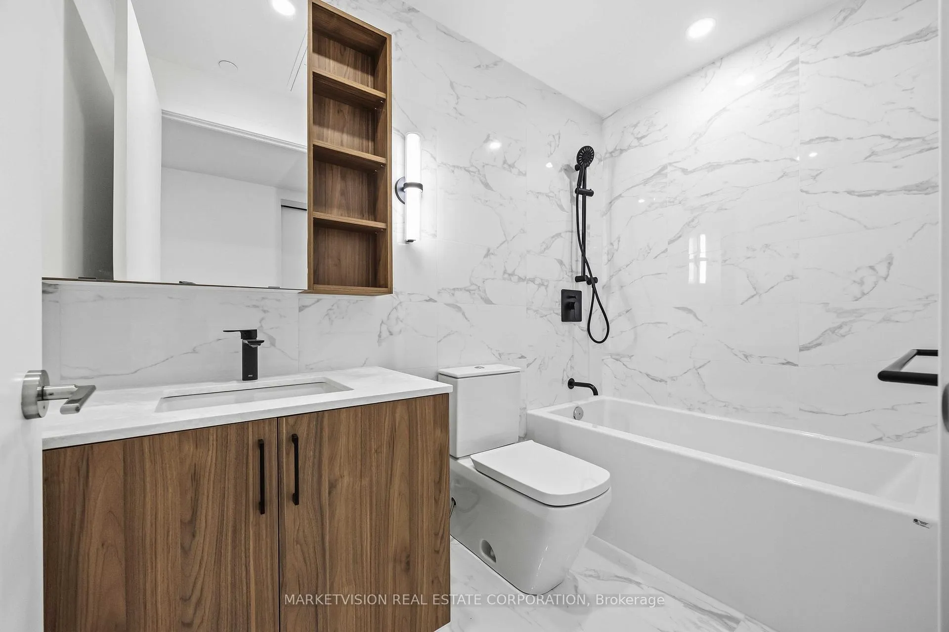 Photo 8 of Unit 310, 689 The Queensway, Etobicoke, Stonegate-Queensway — HOMEH