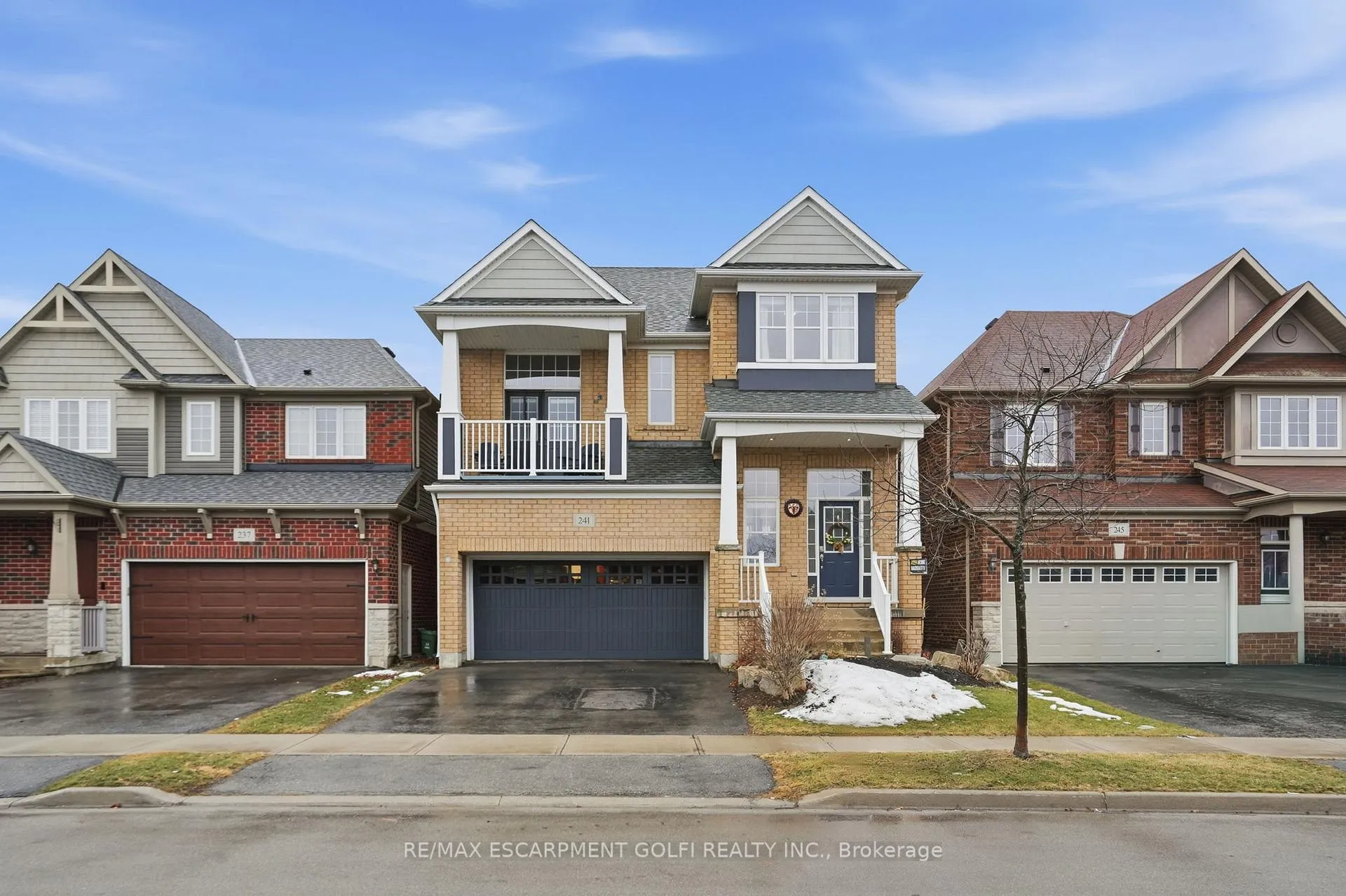 Photo 1 of 241 Montreal Circle, Hamilton, Winona Park — HOMEH
