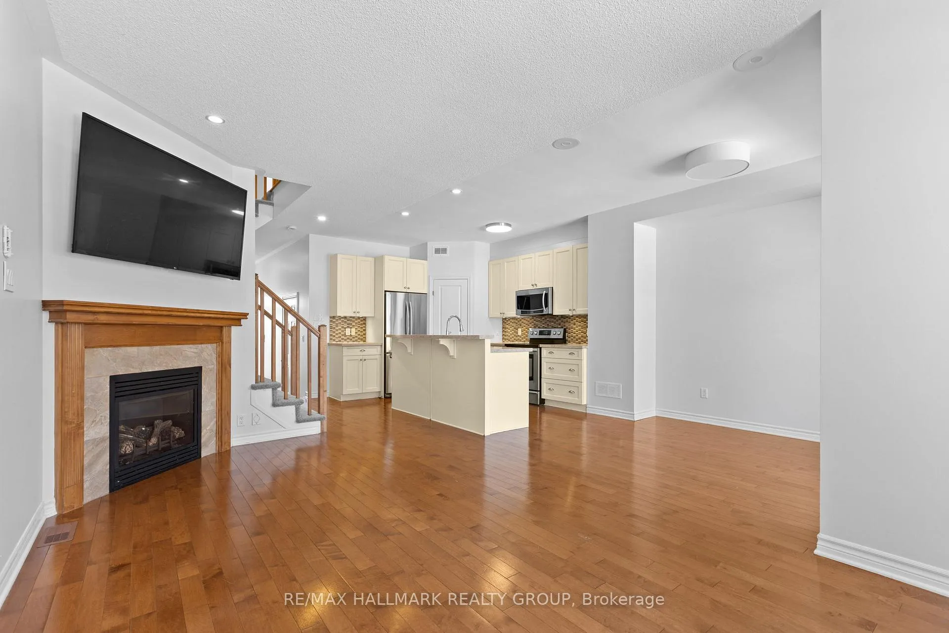 Photo 9 of 117 Abetti Ridge, Ottawa, Barrhaven - Stonebridge — HOMEH
