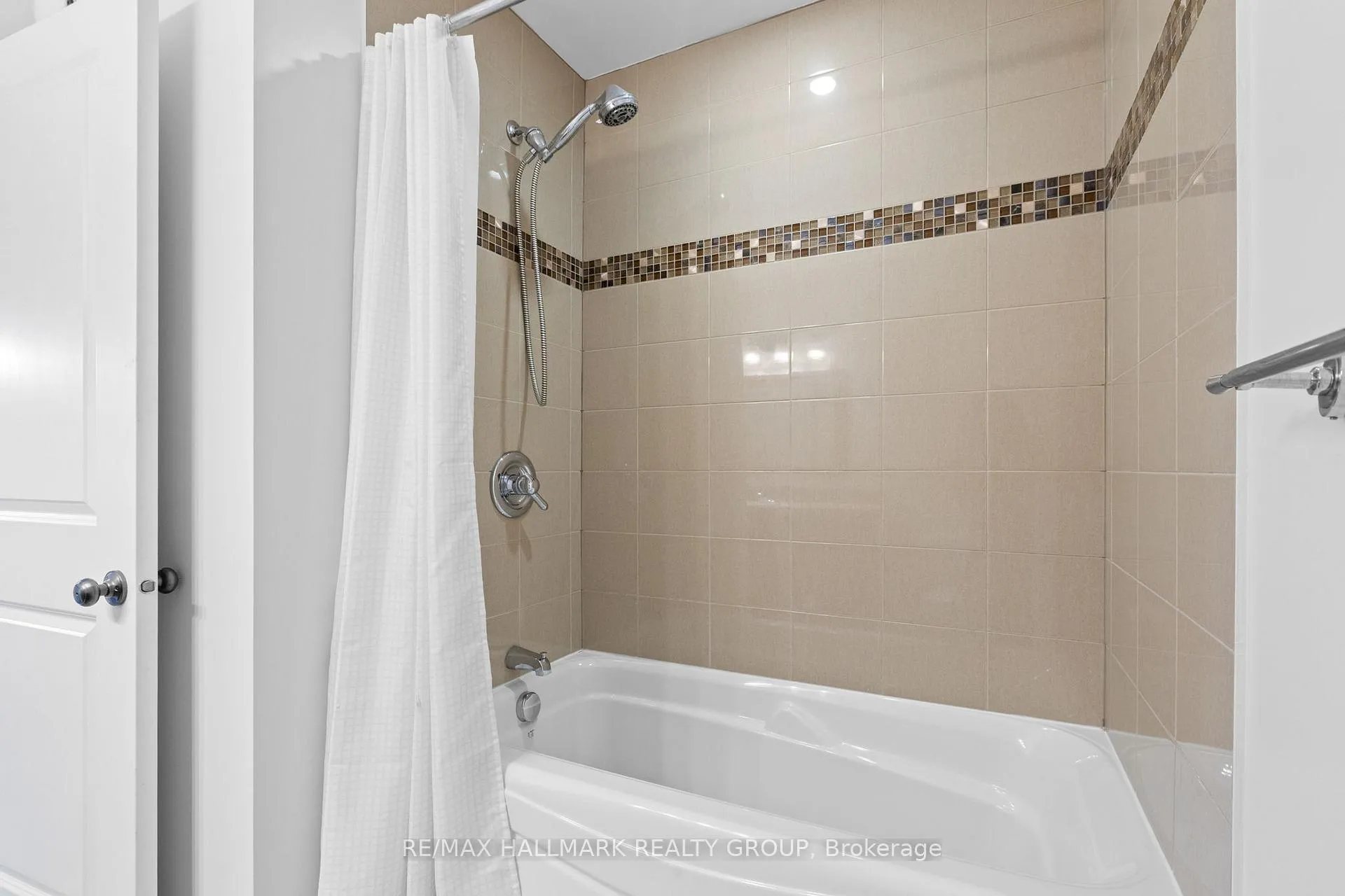 Photo 27 of 117 Abetti Ridge, Ottawa, Barrhaven - Stonebridge — HOMEH
